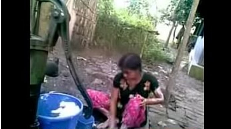 Bua Ki Chut Mari Hindi Sex Video - à¤¬à¥à¤† à¤•à¥€ à¤šà¥à¤¦à¤¾à¤ˆ à¤¨à¤¹à¤¾à¤¤à¥‡ à¤¸à¤®à¤¯ XXXRAPID.COM | INDIANSEX.ONE